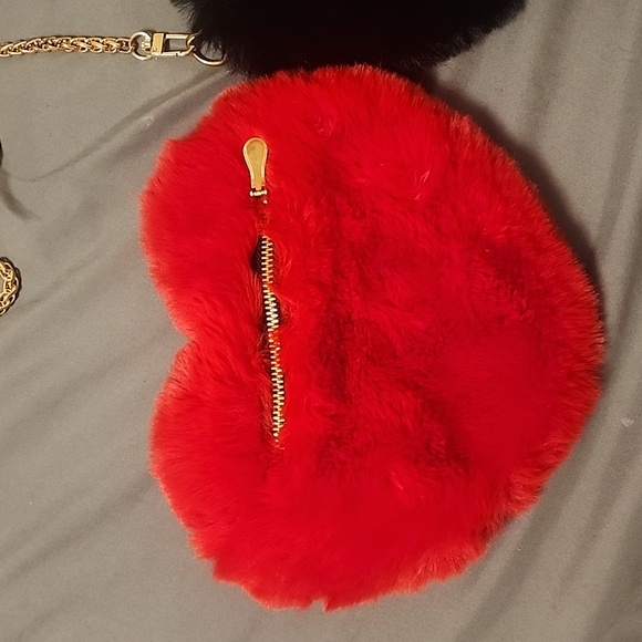 Red and Black Heart Bag - Picture 4 of 7